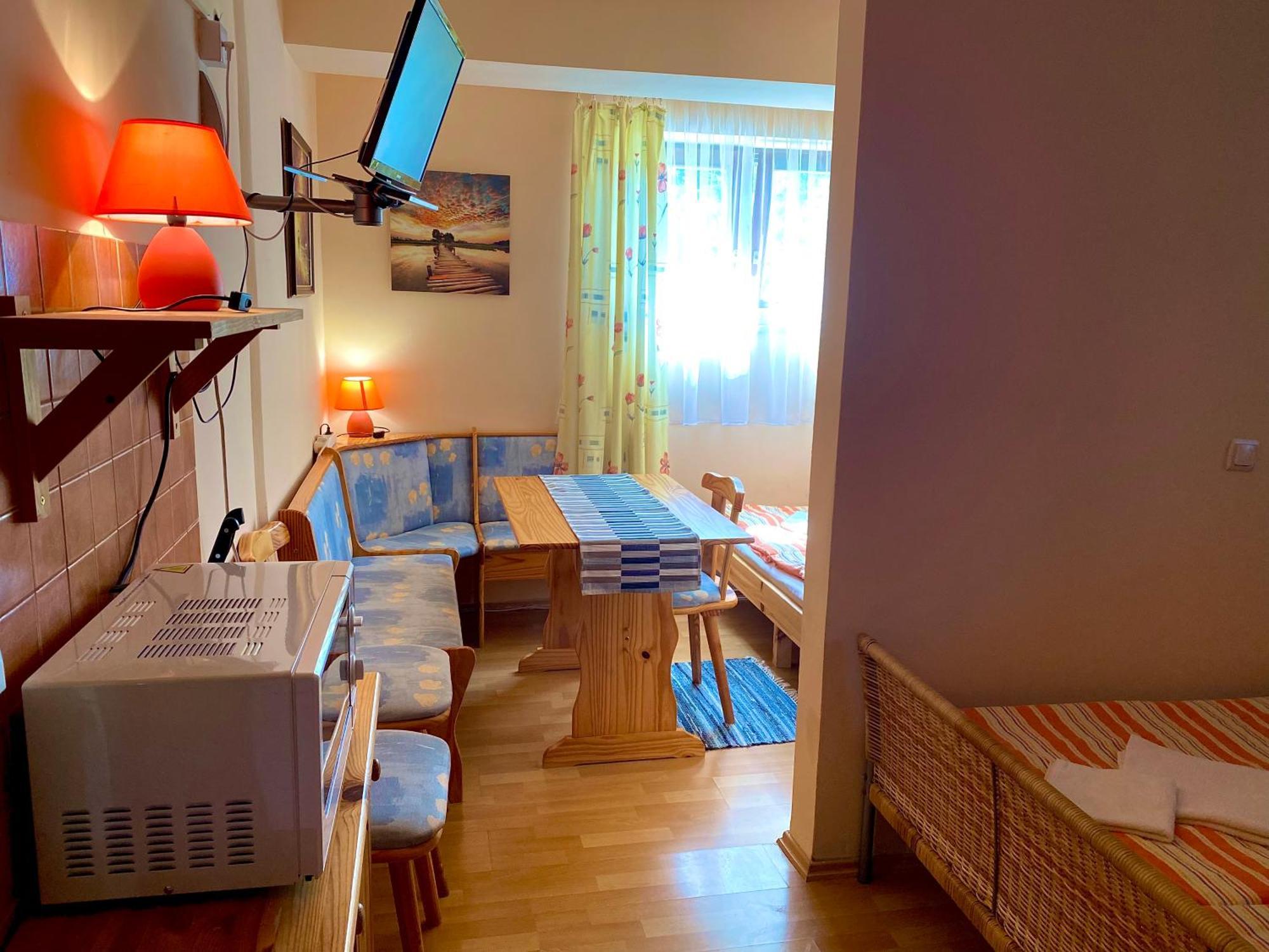 Pension Zur Heiligen Krone Mauterndorf  Esterno foto